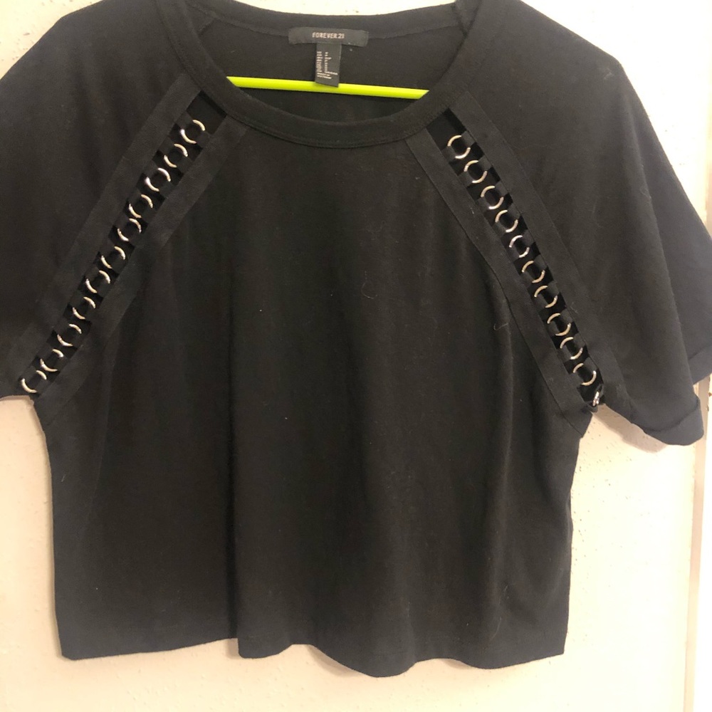 worn once! cute #croptop #forever21 #black-tee
